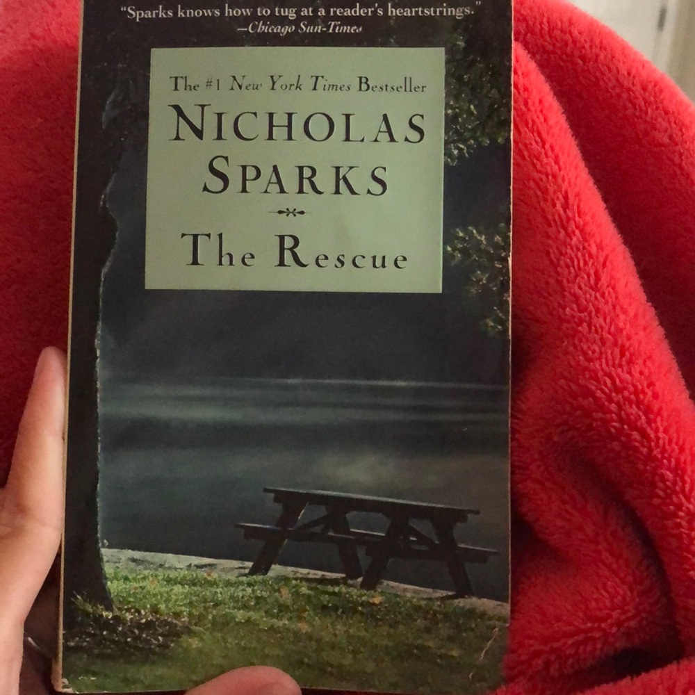 Nicholas Sparks “The Rescue” book